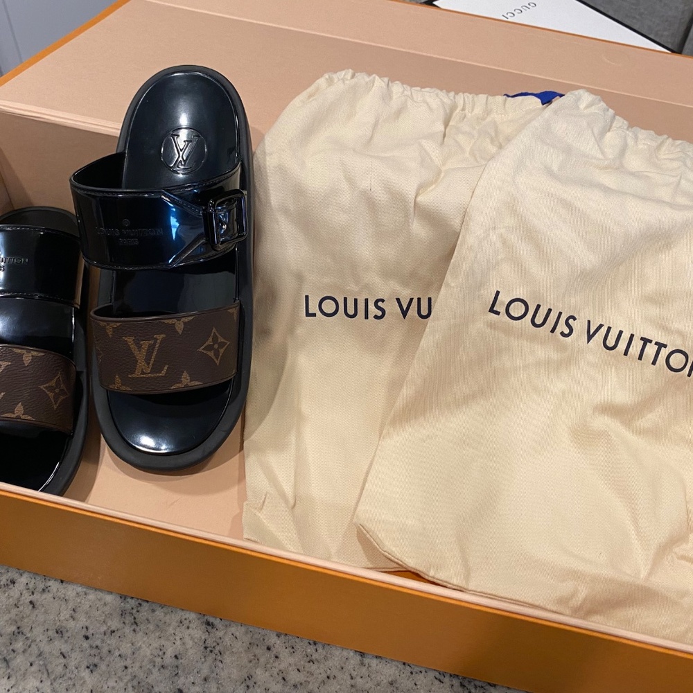 Louis Vuitton Sunbath Flat Mule - Picture 7 of 12